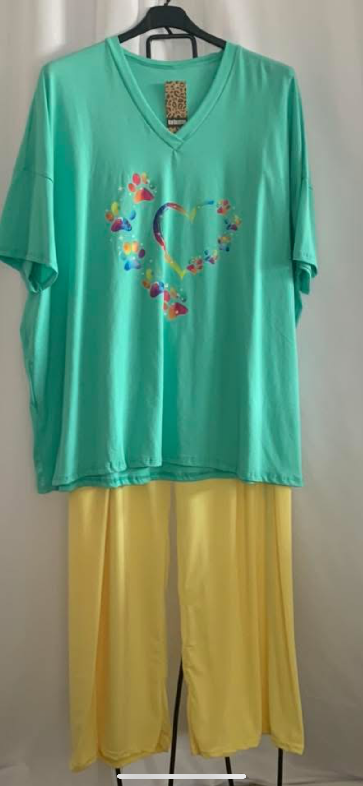 Tee-shirt patte de chat