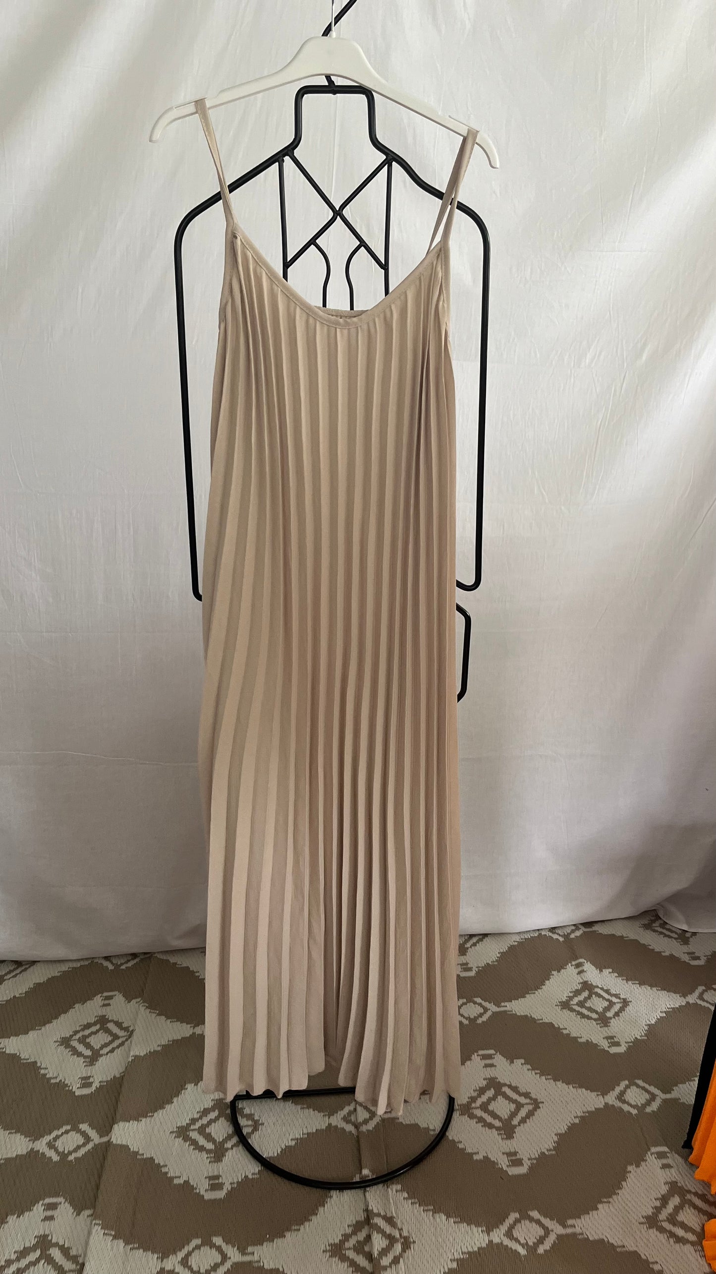 Robe longue plissée